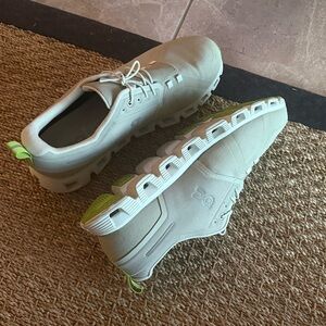 On Cloud 5 Waterproof Sneakers in Cream and Lime